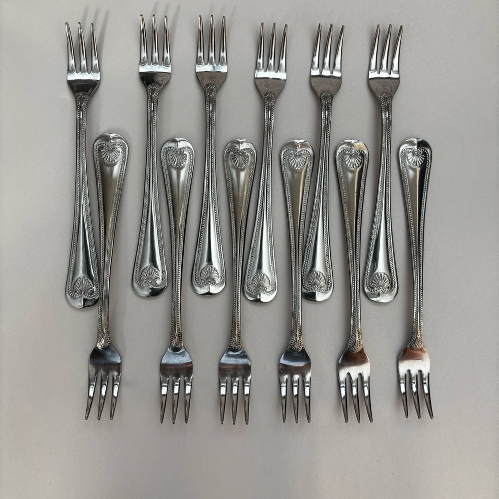 Towle‎ Abbey Shell Fork Seafood Stainless Steel Japan Set of 12 Silver 5 3/4"